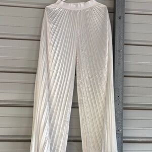 Elegant White Pleated Women's Pants